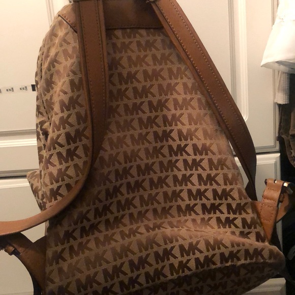 Michael kors backpack - Picture 5 of 6